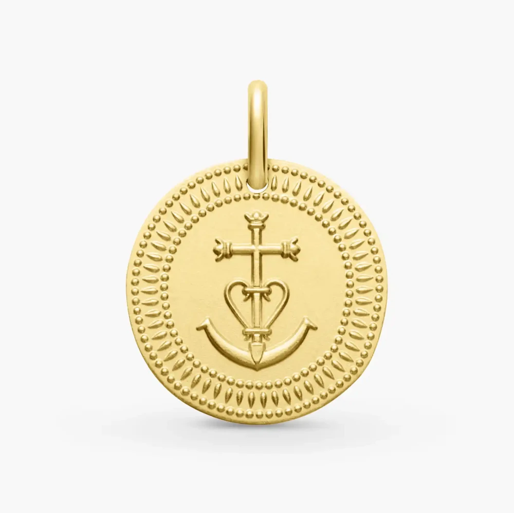 Photo de Médaille Galet Croix de Camargue - Or jaune 18 carats