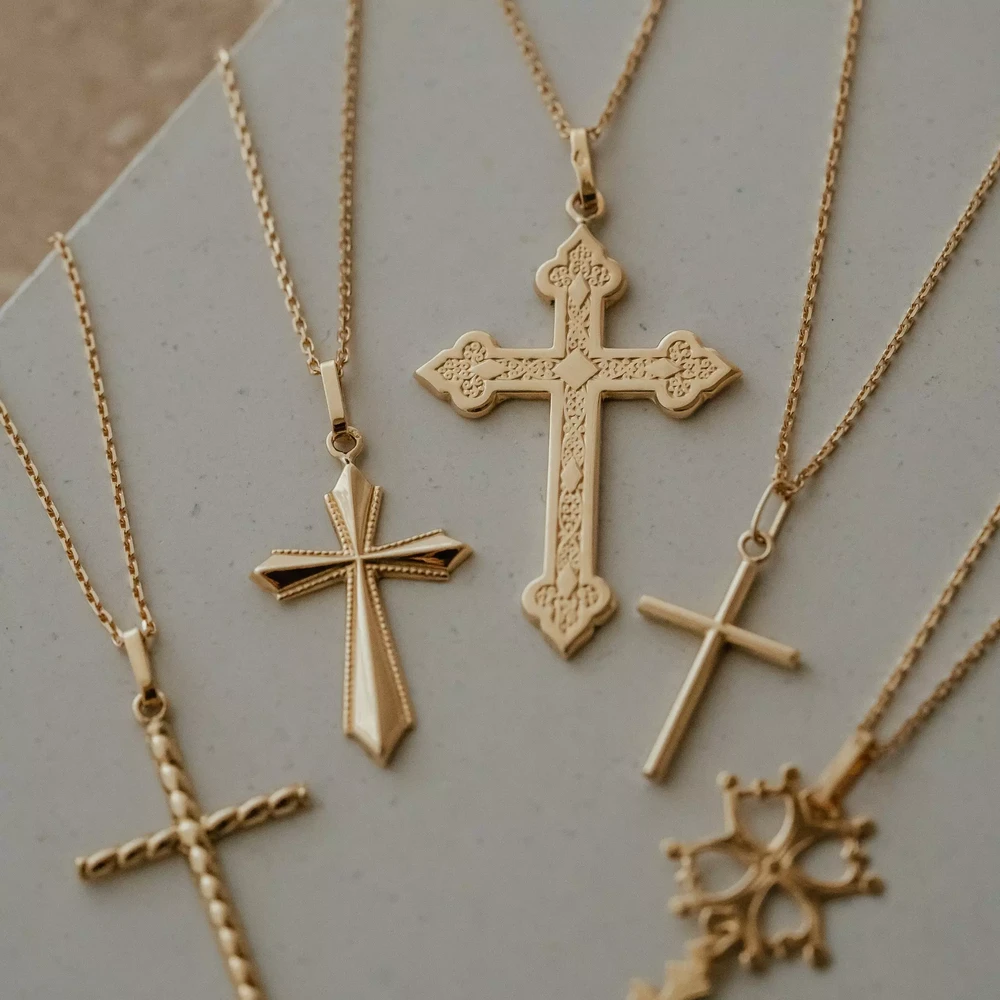 Photo de Pendentif croix Byzantine - or jaune 18 carats