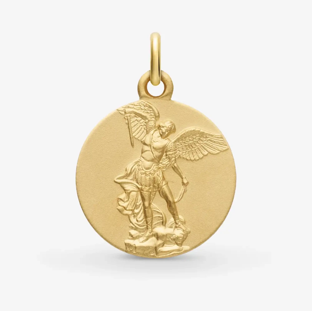 Photo de Médaille saint michel - or jaune 9 carats