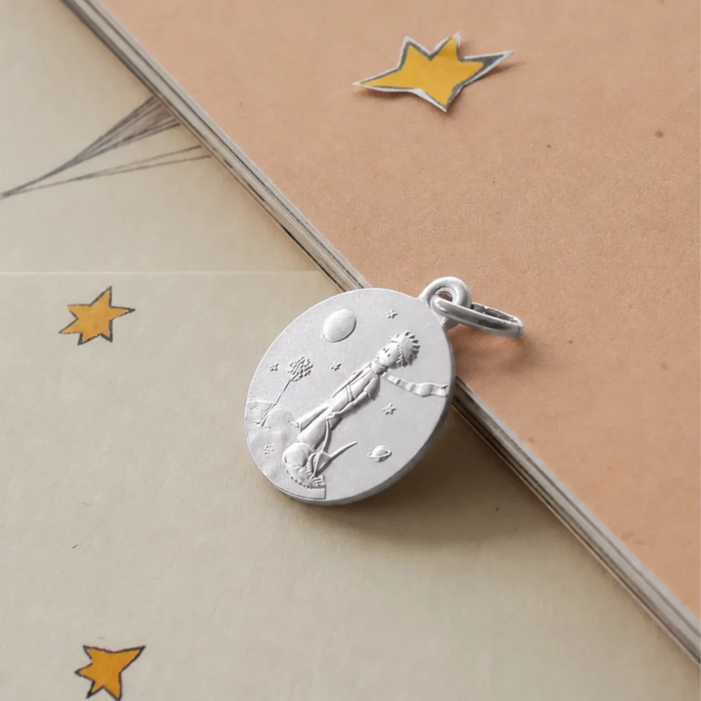 Photo de Médaille Petit Prince au renard - Or blanc 9 carats