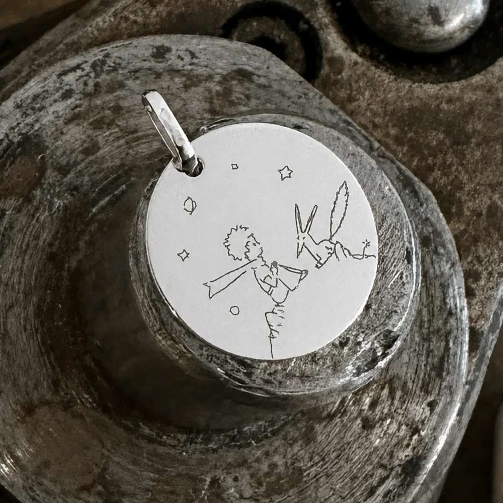 Photo de Médaille Petit Prince au renard - Or blanc 9 carats